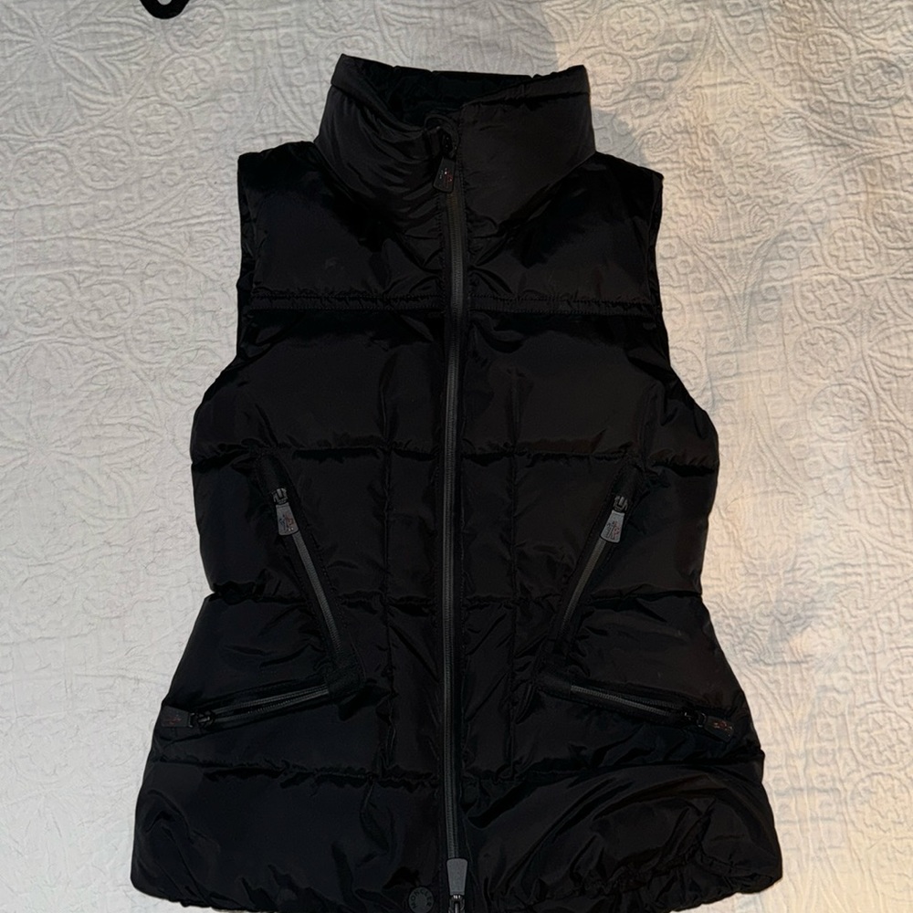 Moncler Grenoble Atka water resistant Down puffer vest. Size 0. Black. Like new!